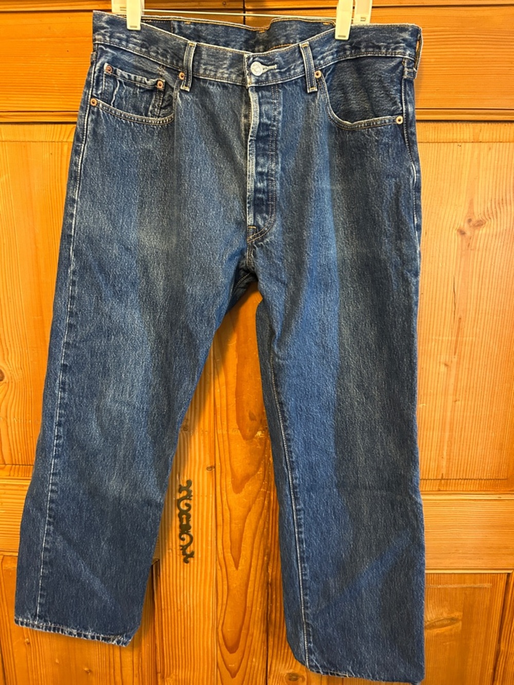 Vintage Y2K Levis 501XX Jeans Mens 33x30 Med Wash Button Fly Classic Denim 2003